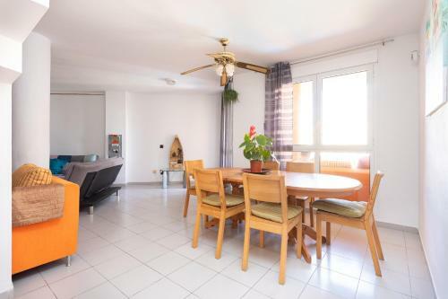 Family Apartment -3 Bedrooms And Rooftop