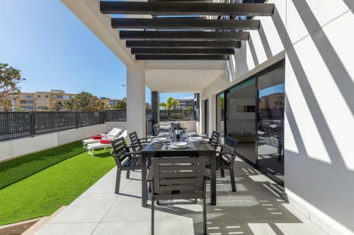 Apartamento The Strelitzia Terrace - By Medano4you