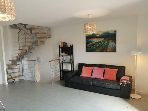 Fully Equipped Modern Apartment With A Garage