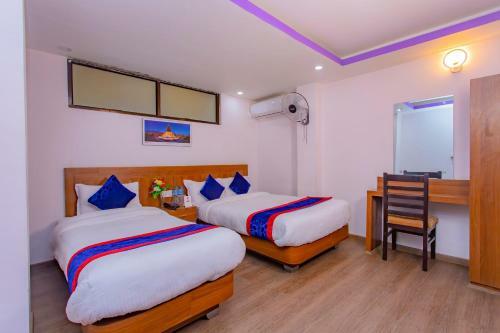 Hotel Maheshwor