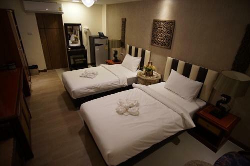 Kim Hotel @ Bangplong