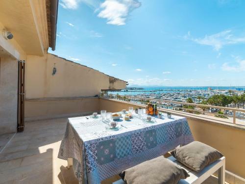 Apartment Coral Sea Views