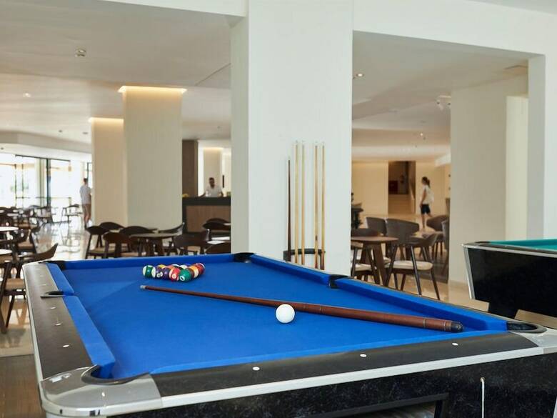 Alex Beach Hotel & Bungalows