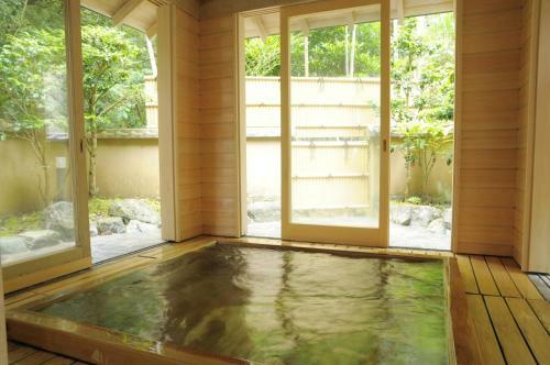 Isuzu Hotel