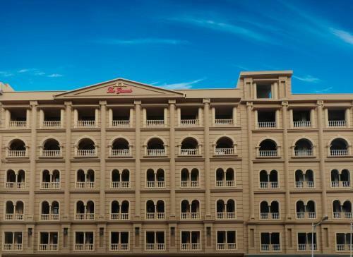 Two Bedroom Deluxe Apartment In Bahria Town