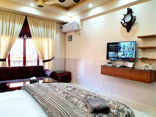 Luxurious Landing Apartments & Suites Bahria Town
