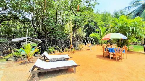 Bed & Breakfast Dilu River Villa