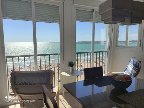 Apartamento Primera Linea de Playa En Valdelagrana
