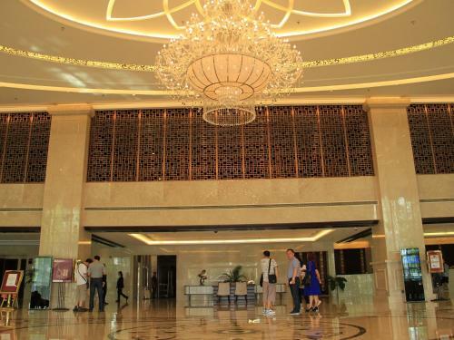 Don Chan Palace Hotel & Convention