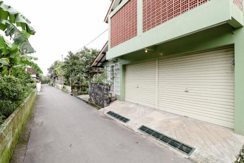 Hostal Omah Kemiri 4 Yogyakarta
