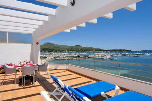 Beachfront Apartment Tanamar