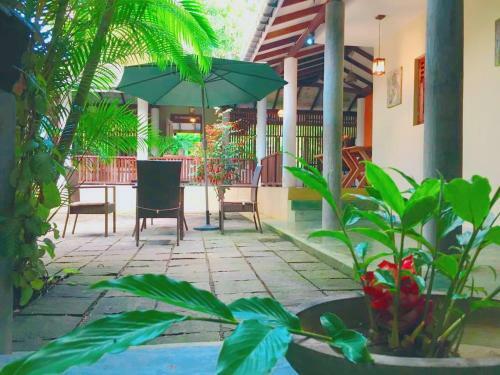 Hostal Gunas Guest House