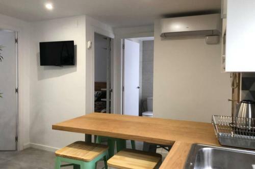 M3 Terrace. Cool Apartment 15 Min Center By Metro