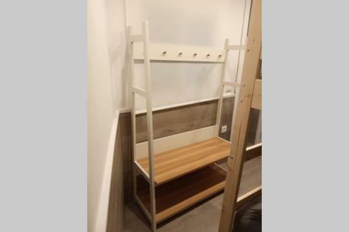 M2 Cool Apartment Next To Metro. 15m To Center