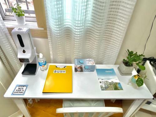 Hostal Twitter Guesthouse