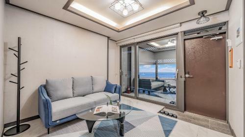 White Beach Pension