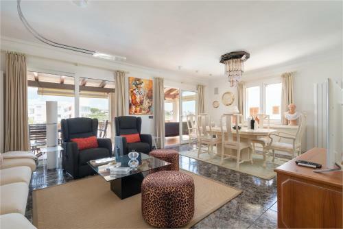 New! Stunning Villa With Sea View, Pool, Sauna And Jacuzzi