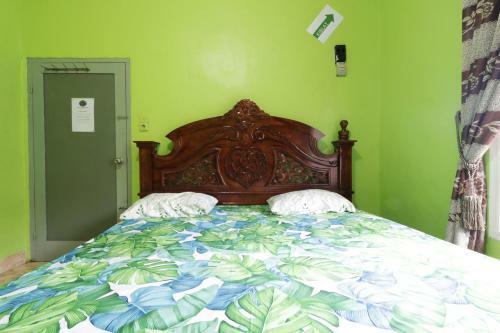 Waroeng Transit & Depary Homestay