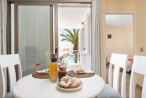 Magnific Apartment With Pool Close To The Ferrera Beach