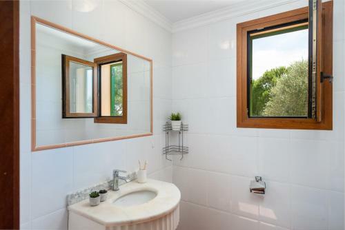 Beautiful Villa Puig Des Call For 18 Guests With Pool