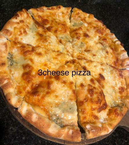 Hostal Mondulkiri Pizza Bungalows