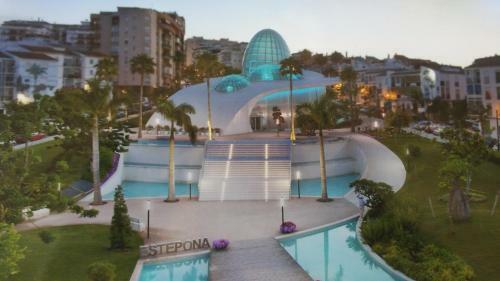 Estepona, Apartamento En Primera Linea de Playa