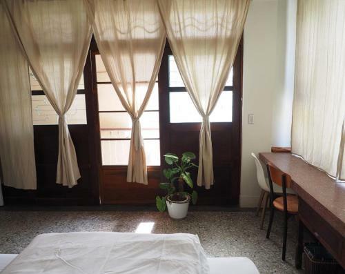 Hostal H. 1967