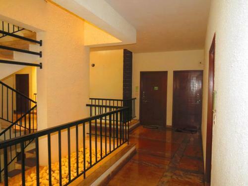 14) Very Modern Furnished Serviced Apartment