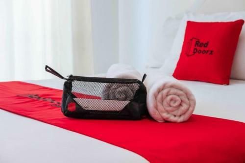 Hotel Reddoorz Hostel @ Beaufront Transient Place Ilocos Sur