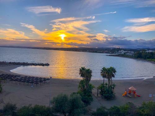 Estepona Seafront Apartment
