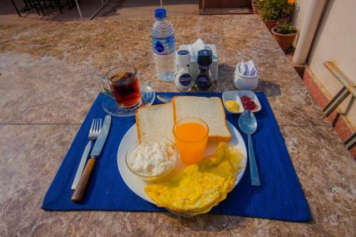 Oyo 352 Hotel Konark Inn