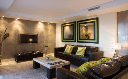 Heaven Beach Apartments, Apt 402
