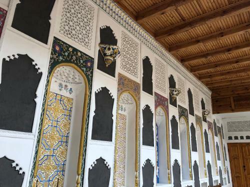 Sukhrob Barzu Hotel