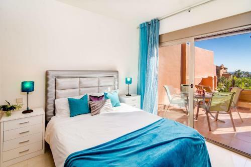 Seaview Luxury Penthouse Apartment 24 Hour Security And Underground Parking