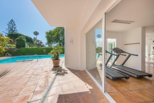 Apartamento Alcazaba Beach, Beach Front Complex In Estepona