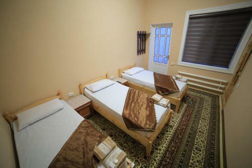 Hostal Parviz Guest House