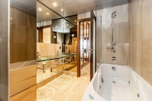 Apartamento Frontline Luxe Apt In Bahia de La Plata Rdr214
