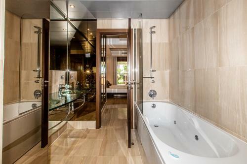 Apartamento Frontline Luxe Apt In Bahia de La Plata Rdr214