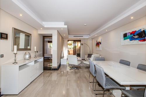 Apartamento Frontline Luxe Apt In Bahia de La Plata Rdr214
