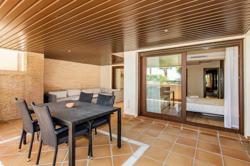 Apartamento Frontline Luxe Apt In Bahia de La Plata Rdr214