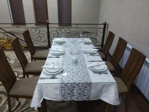 Hostal Uzbegim Family Guest House