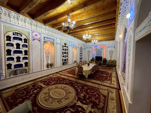 Hostal Shukrona Guest House
