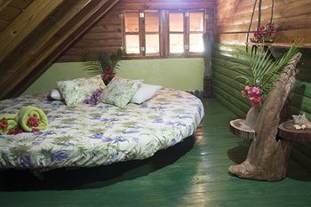 Chalet Tropical Village