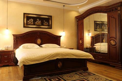 Hostal Atlas B&B Guest House