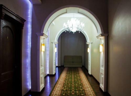 Sky Luxe Hotel