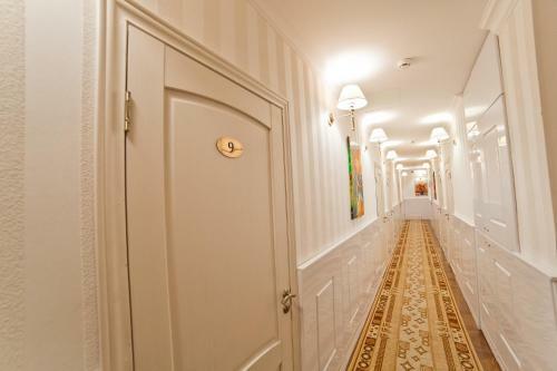Versal Hotel