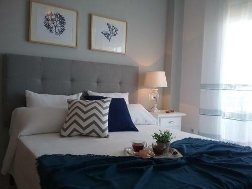 Apartamento En Primera L�nea de Playa. Seis Plazas.