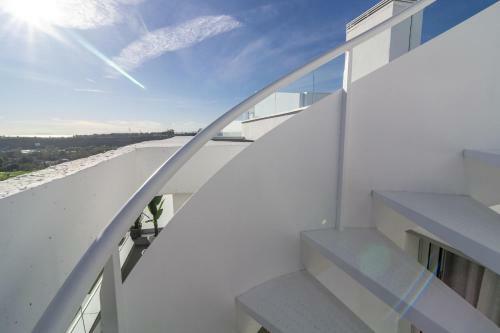 Lem- New 2 Bedroom Apartment In Le Mirage