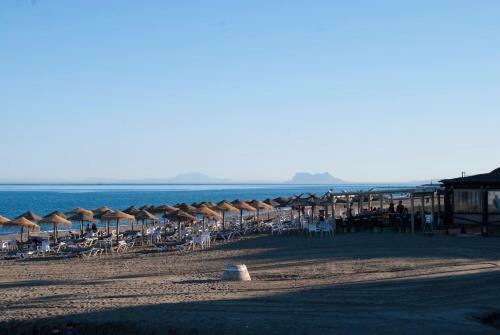 Apartamento En 1� L�nea de Playa, Estepona Centro