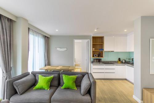 Apartment Near Bangtao Beach 2bdr 2bth #404